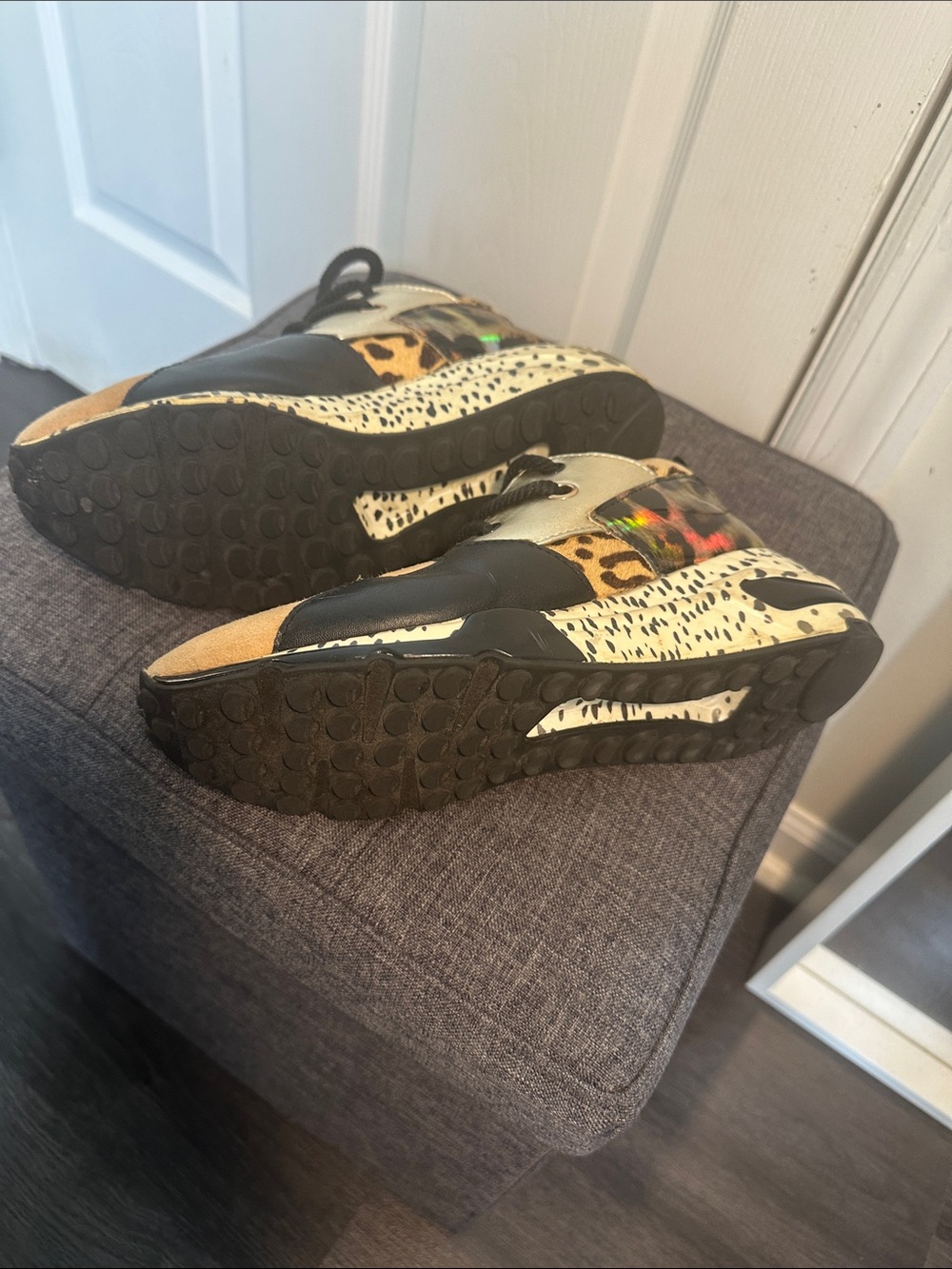 Steve Madden women’s Leopard Print Sneakers - Black & Tan - Picture 4 of 6